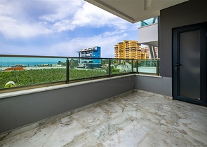 Möblierte 2+1-Wohnung in einem neuen Komplex im Stadtteil Kargicak