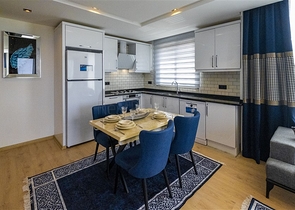 Möblierte 2+1-Wohnung in einem neuen Komplex im Stadtteil Kargicak