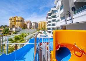 Möblierte 2+1-Wohnung in einem neuen Komplex im Stadtteil Kargicak