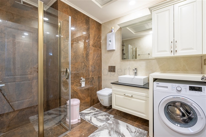 Wohnung 2+1 50 m vom Meer entfernt im Stadtteil Kargicak