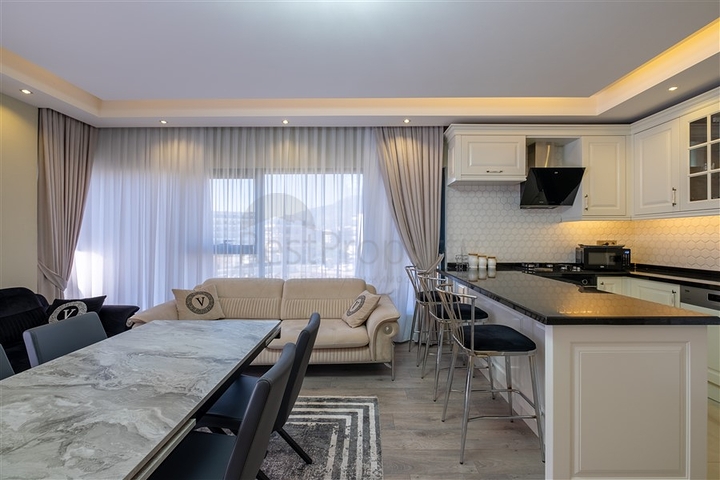 Wohnung 2+1 50 m vom Meer entfernt im Stadtteil Kargicak