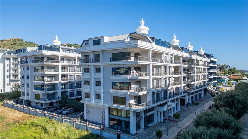 Wohnung 2+1 50 m vom Meer entfernt im Stadtteil Kargicak