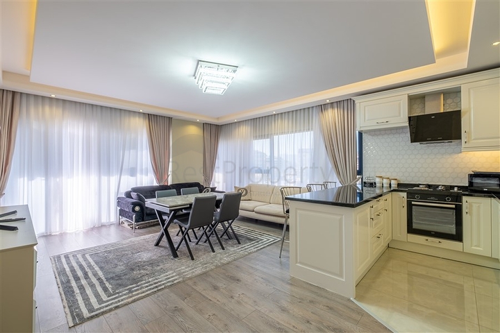 Wohnung 2+1 50 m vom Meer entfernt im Stadtteil Kargicak