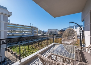 Wohnung 2+1 50 m vom Meer entfernt im Stadtteil Kargicak