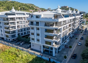 Wohnung 2+1 50 m vom Meer entfernt im Stadtteil Kargicak