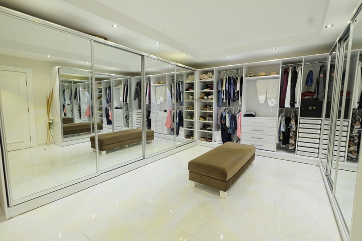 Villa mit 3+2 Grundrissen im Zentrum von Alanya mit Blick auf das Mittelmeer