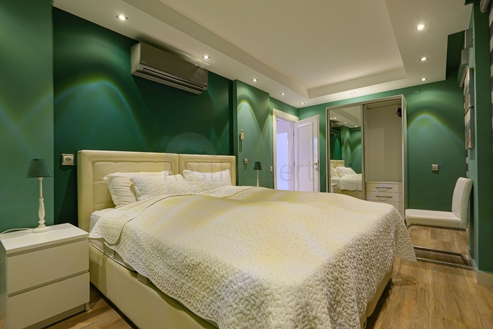 Villa mit 3+2 Grundrissen im Zentrum von Alanya mit Blick auf das Mittelmeer