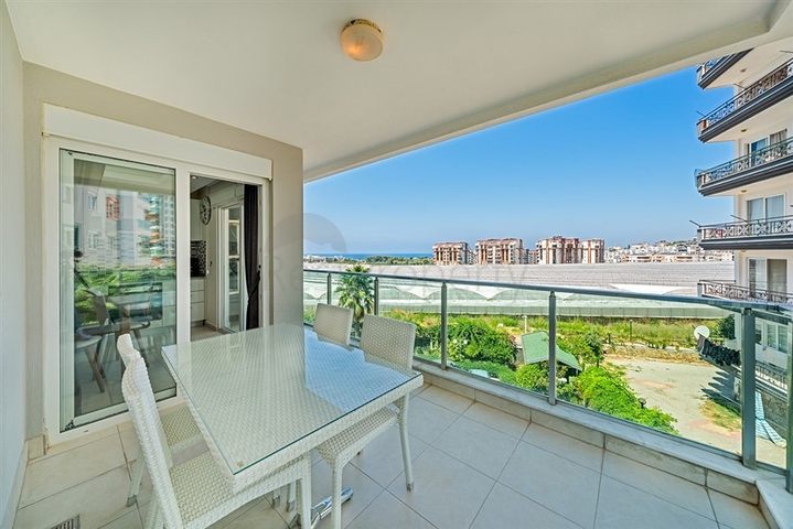 2+1 Wohnung in einem Komplex mit Hotelinfrastruktur im Bezirk Avsallar