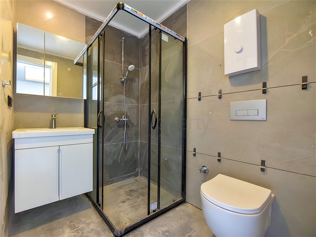 Penthouse mit drei Schlafzimmern in einem neuen Komplex mit Meerblick