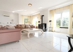 Private Villa umgeben von Natur in Kestel