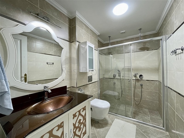 Schicke 3+1-Wohnung mit Meerblick