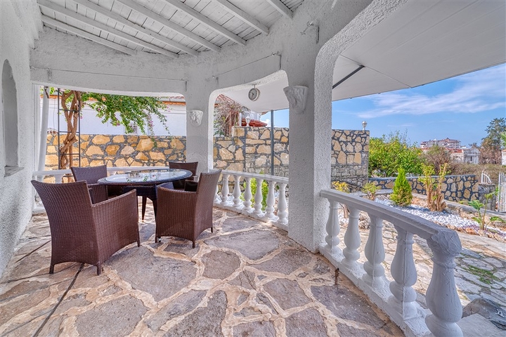 Die luxuriöse Villa ist die perfekte Kombination aus Natur und modernem Komfort