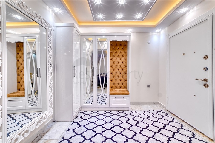 Die luxuriöse Villa ist die perfekte Kombination aus Natur und modernem Komfort