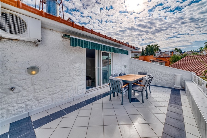 Die luxuriöse Villa ist die perfekte Kombination aus Natur und modernem Komfort