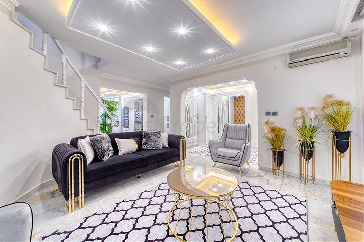 Die luxuriöse Villa ist die perfekte Kombination aus Natur und modernem Komfort