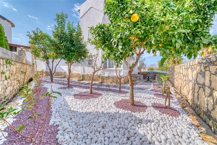 Die luxuriöse Villa ist die perfekte Kombination aus Natur und modernem Komfort