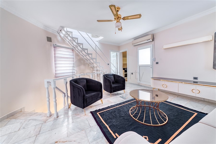 Die luxuriöse Villa ist die perfekte Kombination aus Natur und modernem Komfort