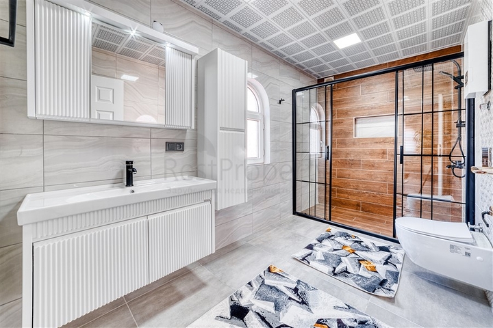 Die luxuriöse Villa ist die perfekte Kombination aus Natur und modernem Komfort