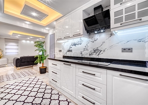 Die luxuriöse Villa ist die perfekte Kombination aus Natur und modernem Komfort