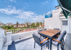 Die luxuriöse Villa ist die perfekte Kombination aus Natur und modernem Komfort