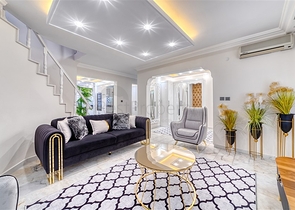 Die luxuriöse Villa ist die perfekte Kombination aus Natur und modernem Komfort