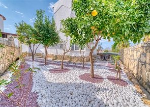 Die luxuriöse Villa ist die perfekte Kombination aus Natur und modernem Komfort