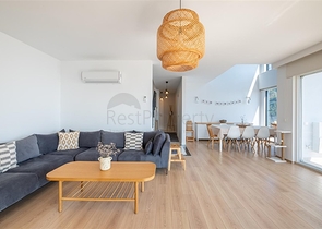 Ideales Haus am Meer: Exklusive Villa im beliebten Viertel Oba