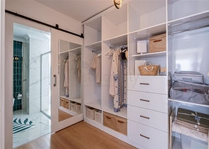 Ideales Haus am Meer: Exklusive Villa im beliebten Viertel Oba