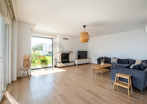 Ideales Haus am Meer: Exklusive Villa im beliebten Viertel Oba