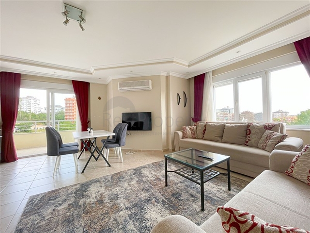 Geräumige 2+1 Wohnung im Stadtteil Tosmur