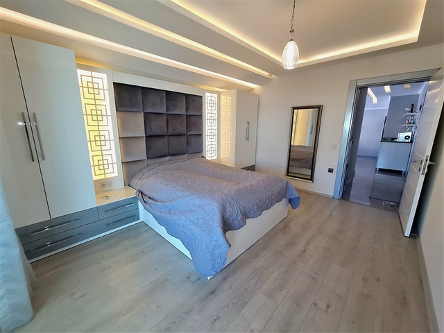 Geräumige 4+1 Wohnung im Bezirk Oba