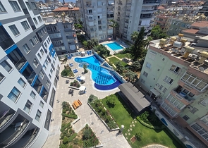 Dreizimmerwohnung 700 m vom Kleopatra-Strand entfernt