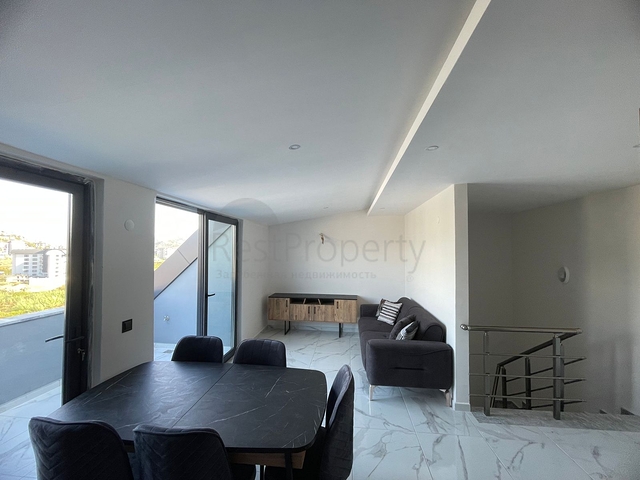 Möblierte Dreizimmerwohnung in einem neuen Haus im Stadtteil Gazipasa