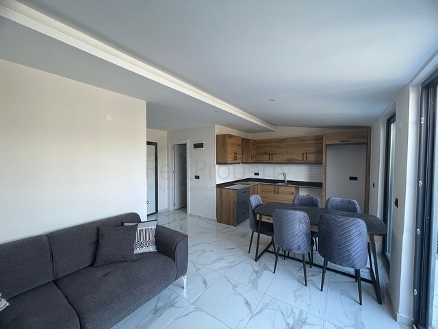 Möblierte Dreizimmerwohnung in einem neuen Haus im Stadtteil Gazipasa