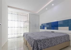 Möblierte 2+1-Wohnung mit Meerblick im Stadtteil Kargicak