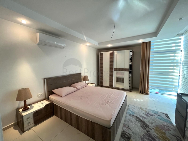 4+1 Duplex in einem modernen Komplex im Stadtteil Kestel