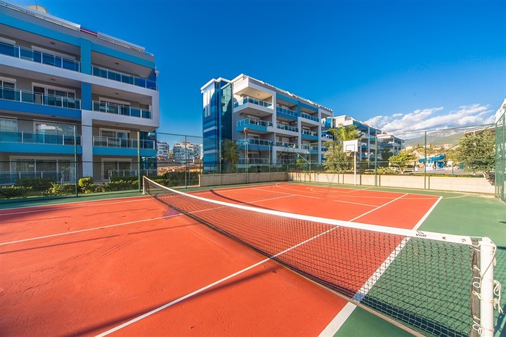 4+1 Duplex in einem modernen Komplex im Stadtteil Kestel