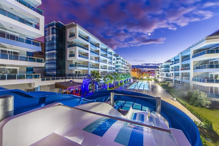 4+1 Duplex in einem modernen Komplex im Stadtteil Kestel