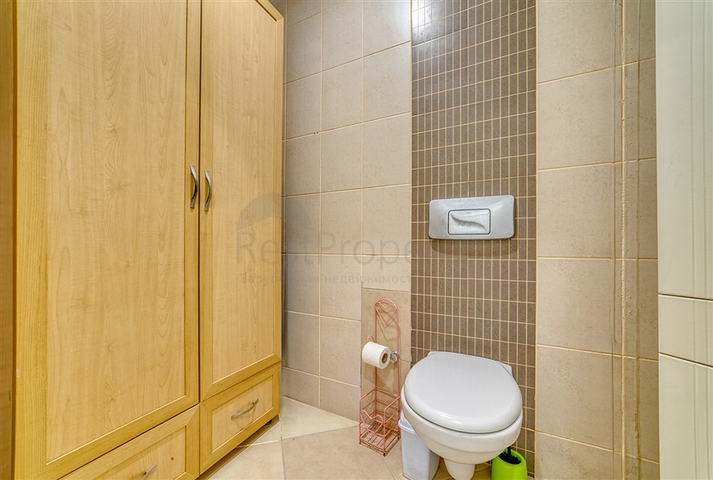 Vier-Zimmer-Penthouse im Stadtteil Oba