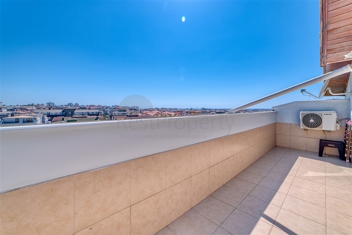 Vier-Zimmer-Penthouse im Stadtteil Oba