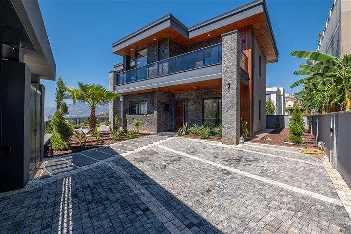 Luxusvilla mit spektakulärem Meerblick in Kargicak