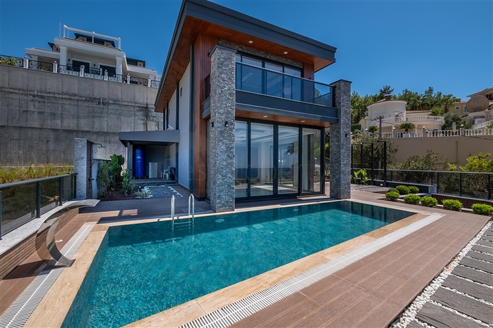 Luxusvilla mit spektakulärem Meerblick in Kargicak