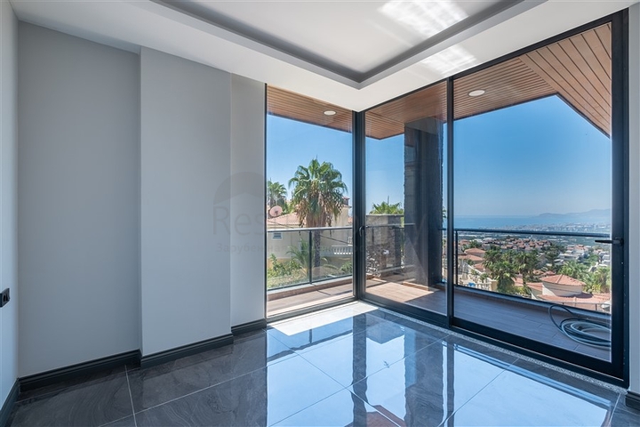 Luxusvilla mit spektakulärem Meerblick in Kargicak