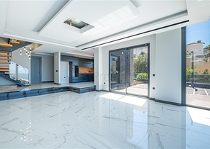 Luxusvilla mit spektakulärem Meerblick in Kargicak