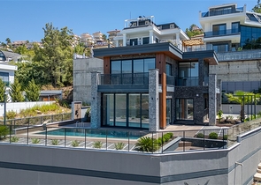 Luxusvilla mit spektakulärem Meerblick in Kargicak