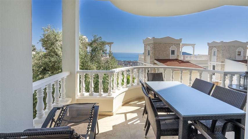 Dreizimmerwohnung in der Gegend von Cikcilli 