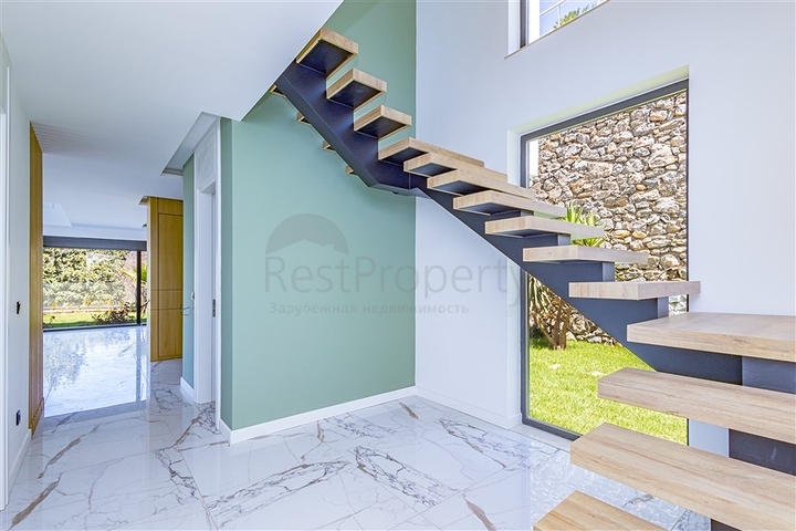 Geräumige Villa in Kargicak mit herrlichem Meerblick