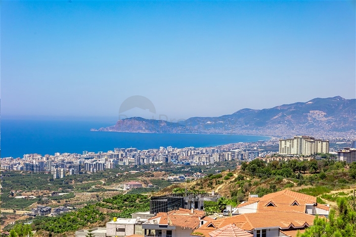 Geräumige Villa in Kargicak mit herrlichem Meerblick