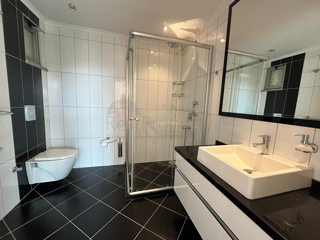 Helle Wohnung mit zwei Schlafzimmern im Stadtteil Oba