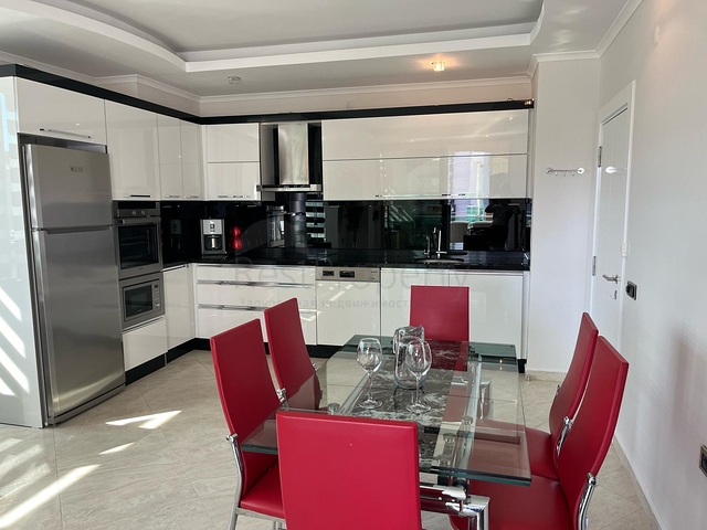 Helle Wohnung mit zwei Schlafzimmern im Stadtteil Oba